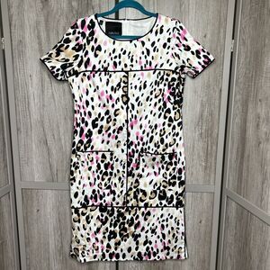 Carlisle Dress 10 Shift Animal Print Pockets Knee Length Short Sleeves